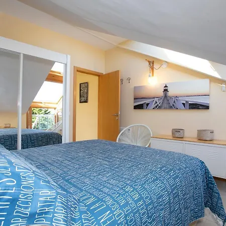 El Velero De Cantabria Nyaraló San Vicente de la Barquera